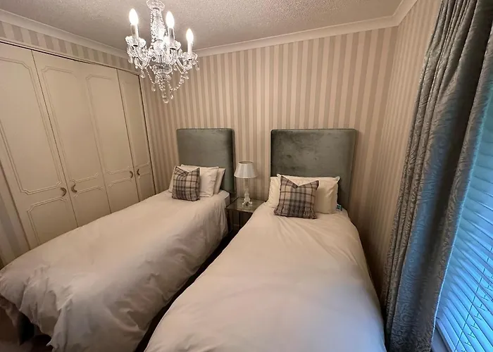 One Dunbar Court Gleneagles Village